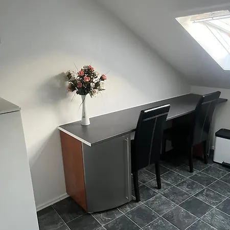 شقة Vis-a-vis Komfort Dg-wohnung وبرتال