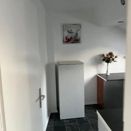 Vis-a-vis Komfort Dg-wohnung *