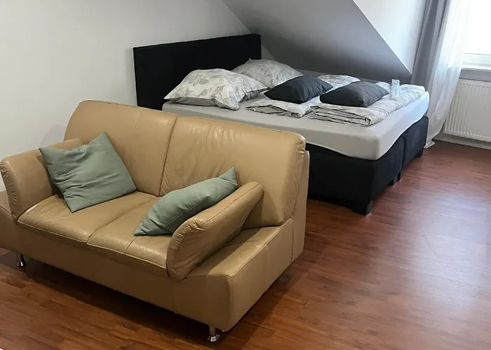 Vis-a-vis Komfort Dg-wohnung