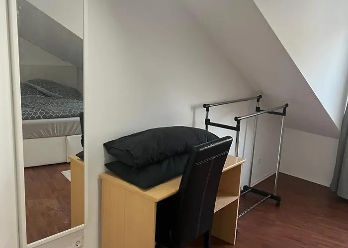 Vis-a-vis Komfort Dg-wohnung *