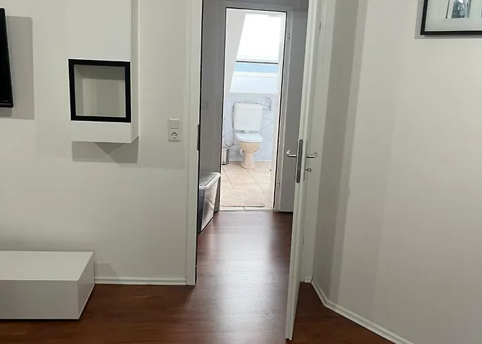 Vis-a-vis Komfort Dg-wohnung 公寓 *